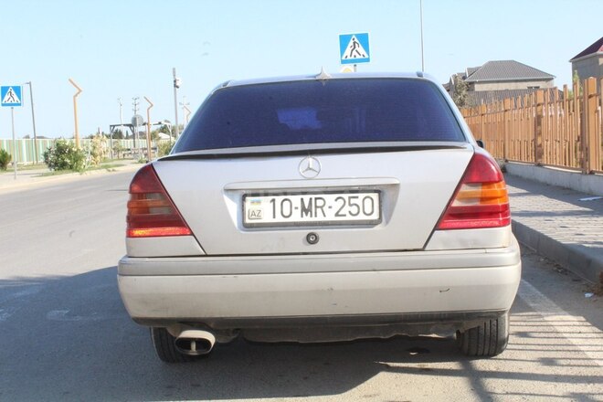 Mercedes C 250 1995, 365,000 km - 2.5 л - Bakı