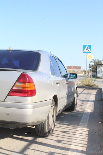 Mercedes C 250 1995, 365,000 km - 2.5 л - Bakı