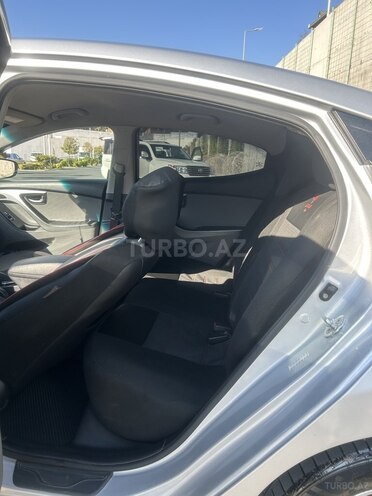 Hyundai Elantra 2015, 113,586 km - 1.8 л - Bakı