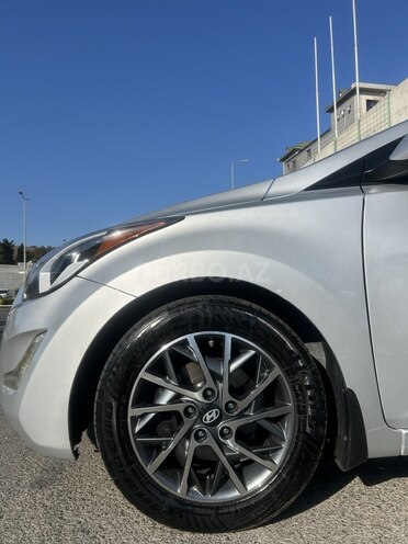 Hyundai Elantra 2015, 113,586 km - 1.8 л - Bakı