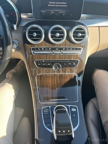 Mercedes C 300 2015, 146,000 km - 3.0 л - Sumqayıt