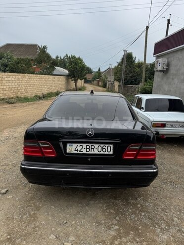 Mercedes E 200 2001, 215,000 km - 2.0 л - Lənkəran