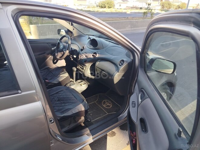 Toyota Vitz 2004, 282,931 km - 1.0 l - Bakı