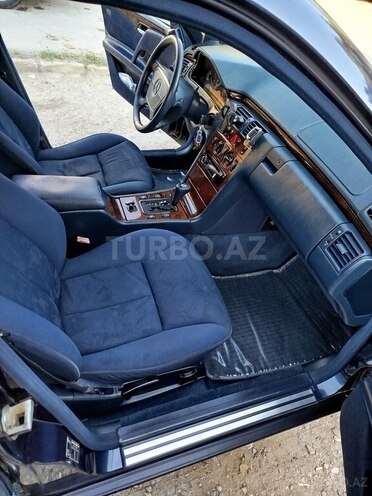 Mercedes E 240 1997, 355,000 km - 2.4 l - Sumqayıt