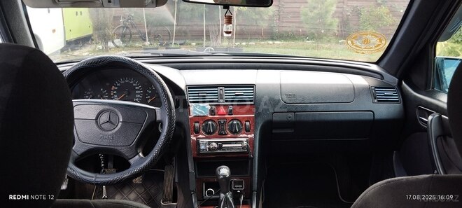 Mercedes C 180 1998, 569,019 km - 1.8 l - Qusar