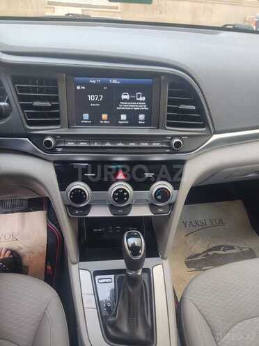Hyundai Elantra 2019, 83,900 km - 2.0 l - Bakı