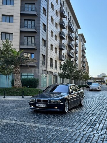 BMW 740 1998, 327,000 km - 4.4 l - Bakı