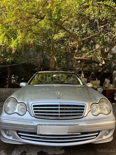 Mercedes C 240 2004, 387,000 km - 2.6 l - Bakı