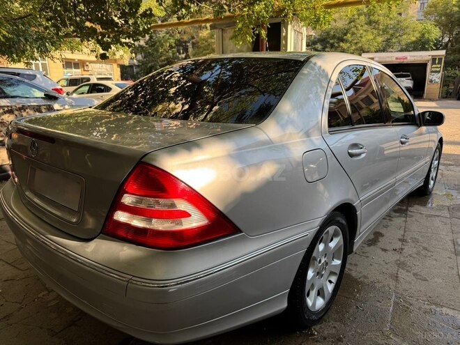 Mercedes C 240 2004, 387,000 km - 2.6 l - Bakı