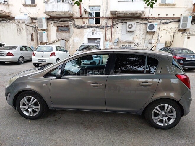 Opel Corsa 2011, 210,000 km - 1.4 л - Bakı