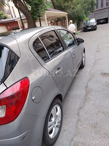 Opel Corsa 2011, 210,000 km - 1.4 л - Bakı
