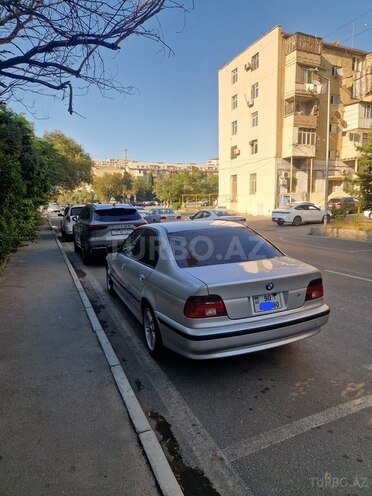 BMW 525 2003, 298,000 km - 2.5 l - Bakı
