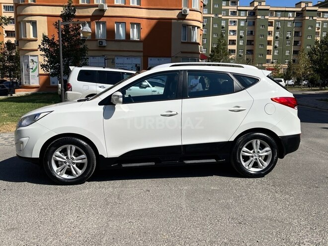 Hyundai ix35 2011, 98,000 km - 2.0 l - Bakı