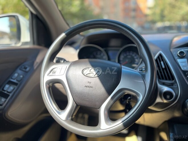 Hyundai ix35 2011, 98,000 km - 2.0 l - Bakı