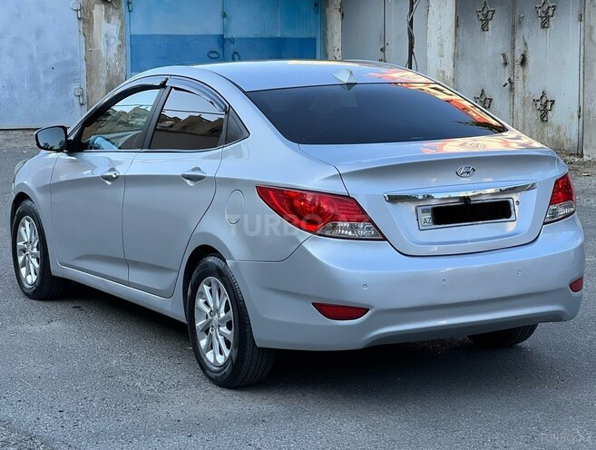 Hyundai Accent 2011, 240,000 km - 1.6 l - Bakı