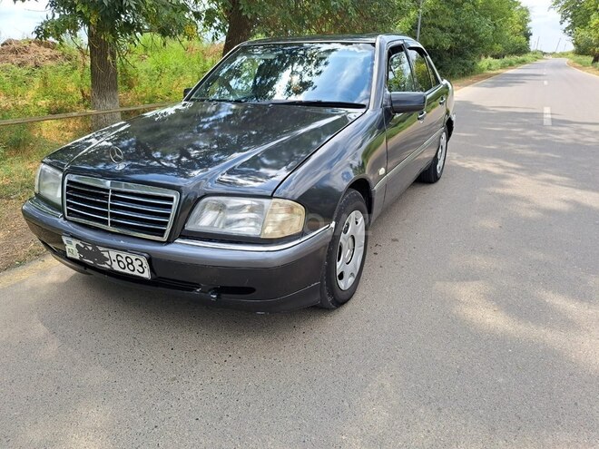 Mercedes C 220 1996, 502,129 km - 2.2 л - Saatlı