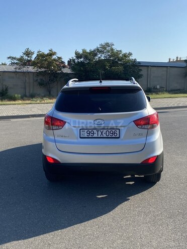 Hyundai ix35 2010, 225,000 km - 2.0 l - Bakı