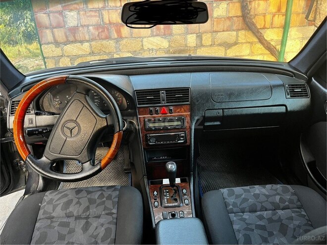 Mercedes C 200 1999, 390,000 km - 2.0 l - Bakı