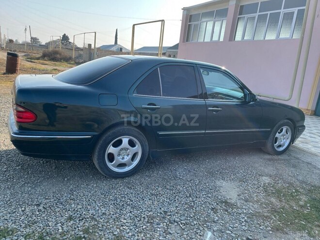 Mercedes E 220 1999, 180,000 km - 2.2 l - Gəncə