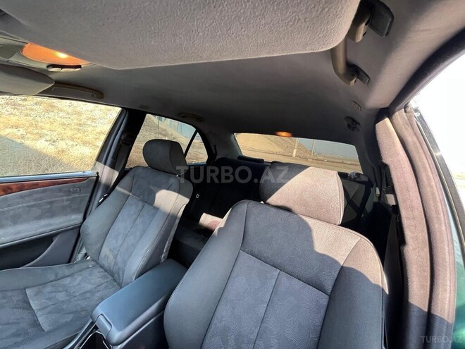Mercedes E 220 1999, 180,000 km - 2.2 l - Gəncə
