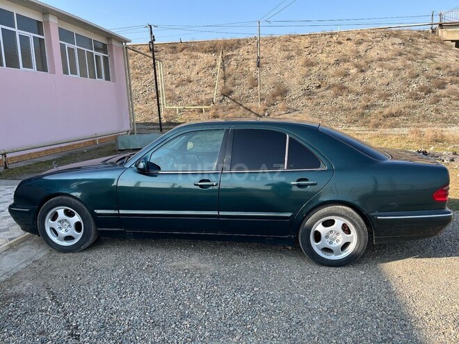 Mercedes E 220 1999, 180,000 km - 2.2 l - Gəncə