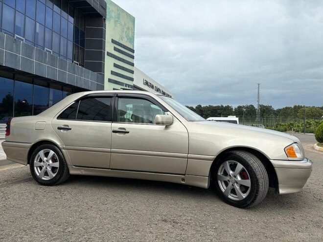 Mercedes C 230 1999, 284,597 km - 2.3 л - Lənkəran