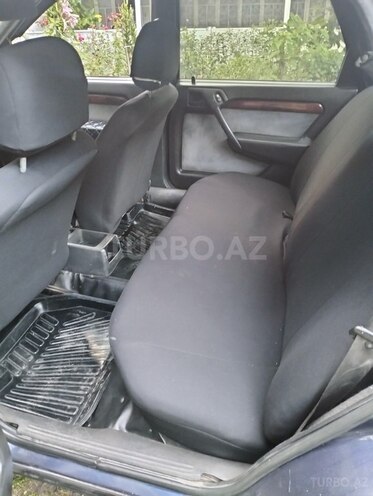Opel Vectra 1994, 555,545 km - 2.0 l - Qax