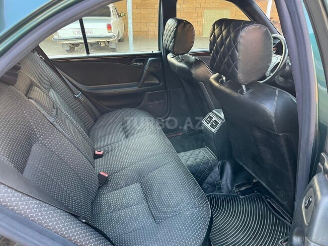 Mercedes E 240 1997, 308,411 km - 2.4 l - Sabirabad