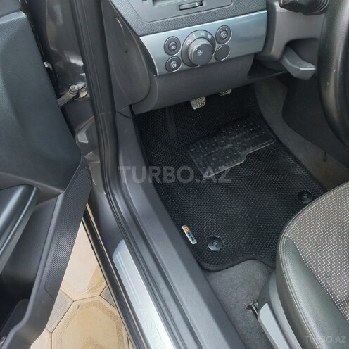 Opel Astra 2009, 252,000 km - 1.4 l - Bakı