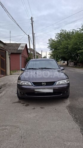 Opel Vectra 1996, 330,000 km - 1.6 l - Ağstafa