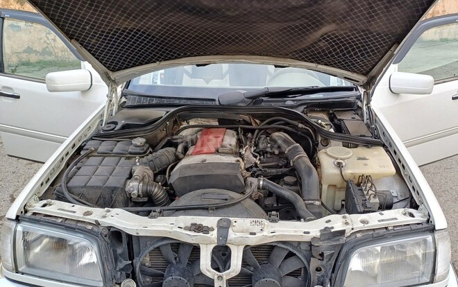 Mercedes C 230 2000, 240,000 km - 2.3 l - Bakı