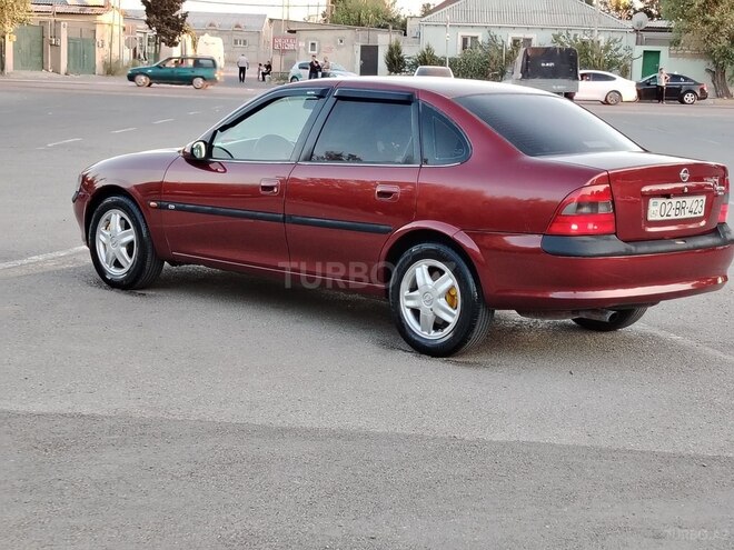 Opel Vectra 1995, 302,000 km - 2.0 l - Sumqayıt