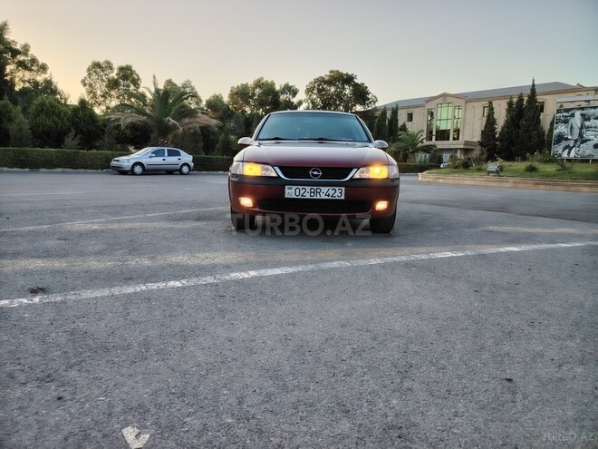 Opel Vectra 1995, 302,000 km - 2.0 l - Sumqayıt