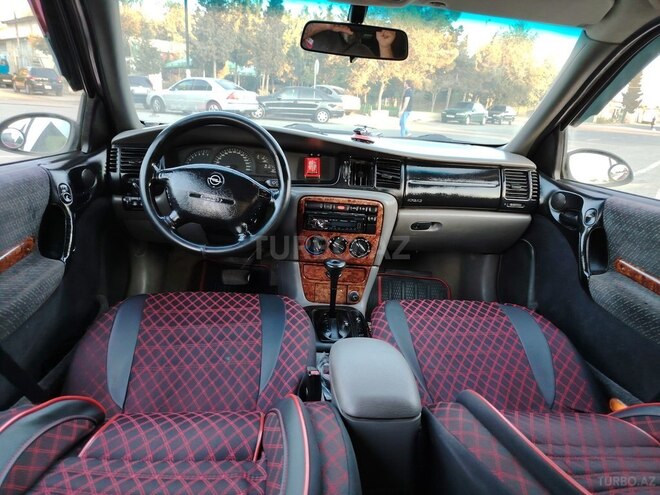 Opel Vectra 1995, 302,000 km - 2.0 l - Sumqayıt
