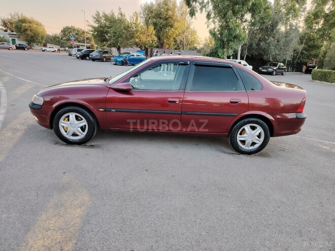 Opel Vectra 1995, 302,000 km - 2.0 l - Sumqayıt