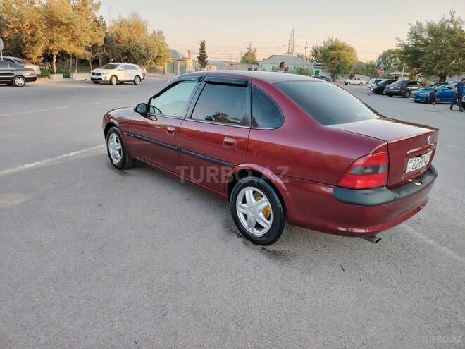 Opel Vectra 1995, 302,000 km - 2.0 l - Sumqayıt