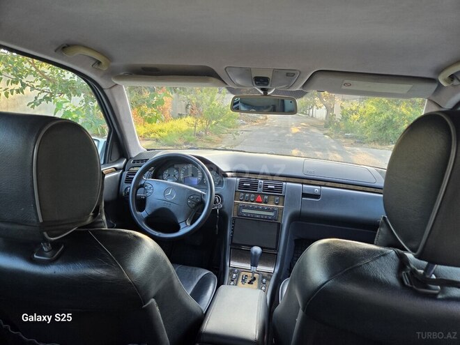 Mercedes E 220 2001, 440,000 km - 2.2 l - Bakı