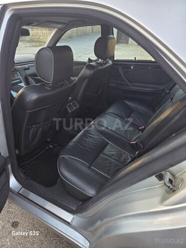 Mercedes E 220 2001, 440,000 km - 2.2 l - Bakı