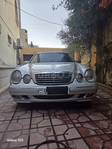 Mercedes E 220 2001, 440,000 km - 2.2 l - Bakı