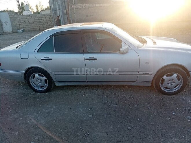 Mercedes E 220 1998, 677,000 km - 2.2 l - Bakı