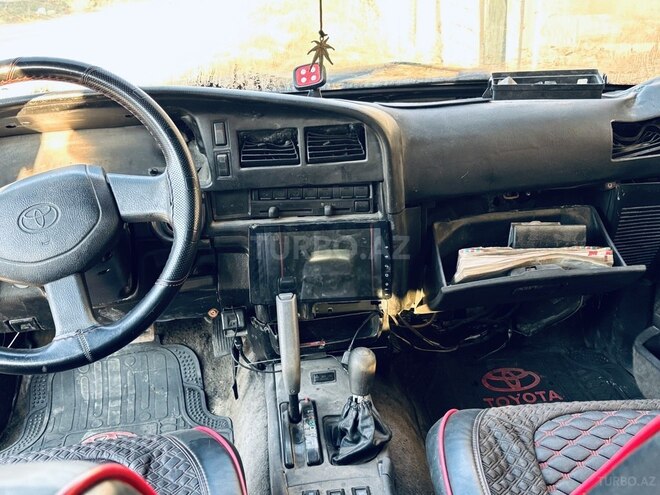 Toyota Hilux Surf 1992, 220,000 km - 2.4 l - Bakı
