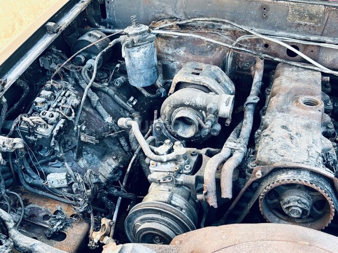 Toyota Hilux Surf 1992, 220,000 km - 2.4 l - Bakı