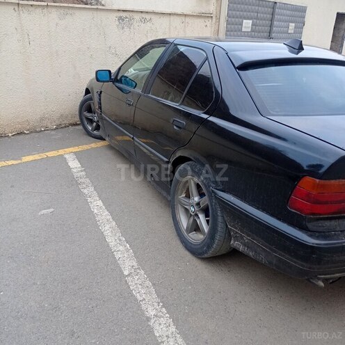 BMW 320 1995, 485,670 km - 2.0 l - Beyləqan