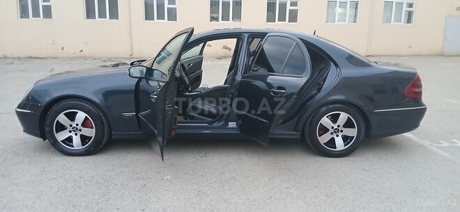 Mercedes E 220 2002, 430,000 km - 2.2 l - Bakı