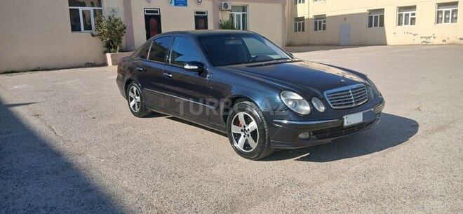 Mercedes E 220 2002, 430,000 km - 2.2 l - Bakı