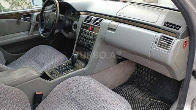 Mercedes E 240 1997, 400,000 km - 2.4 l - Bakı