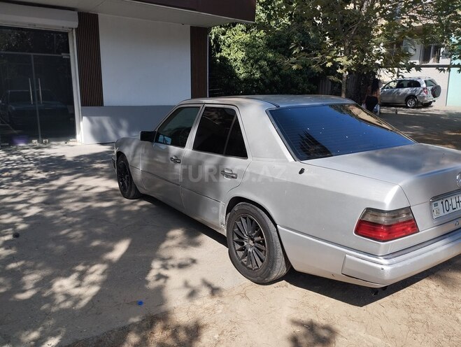 Mercedes E 280 1993, 400,000 km - 2.8 l - Bakı
