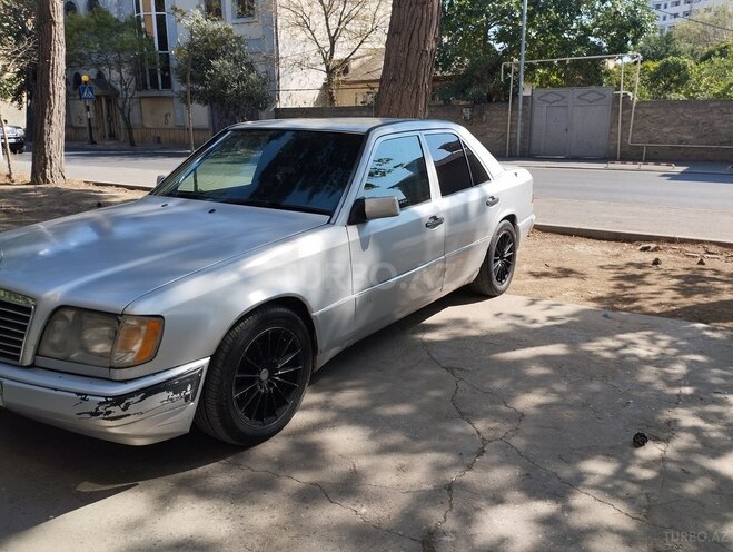 Mercedes E 280 1993, 400,000 km - 2.8 l - Bakı
