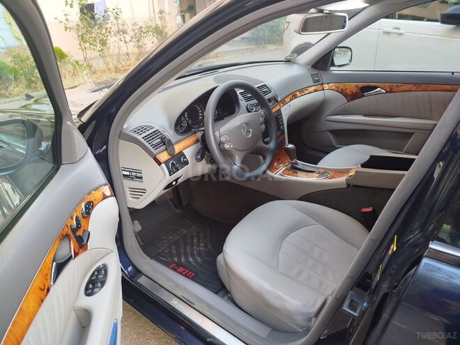 Mercedes E 220 2006, 335,000 km - 2.2 l - Bakı
