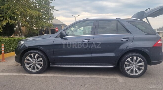 Mercedes ML 400 4MATIC 2014, 93,400 km - 3.0 л - Bakı